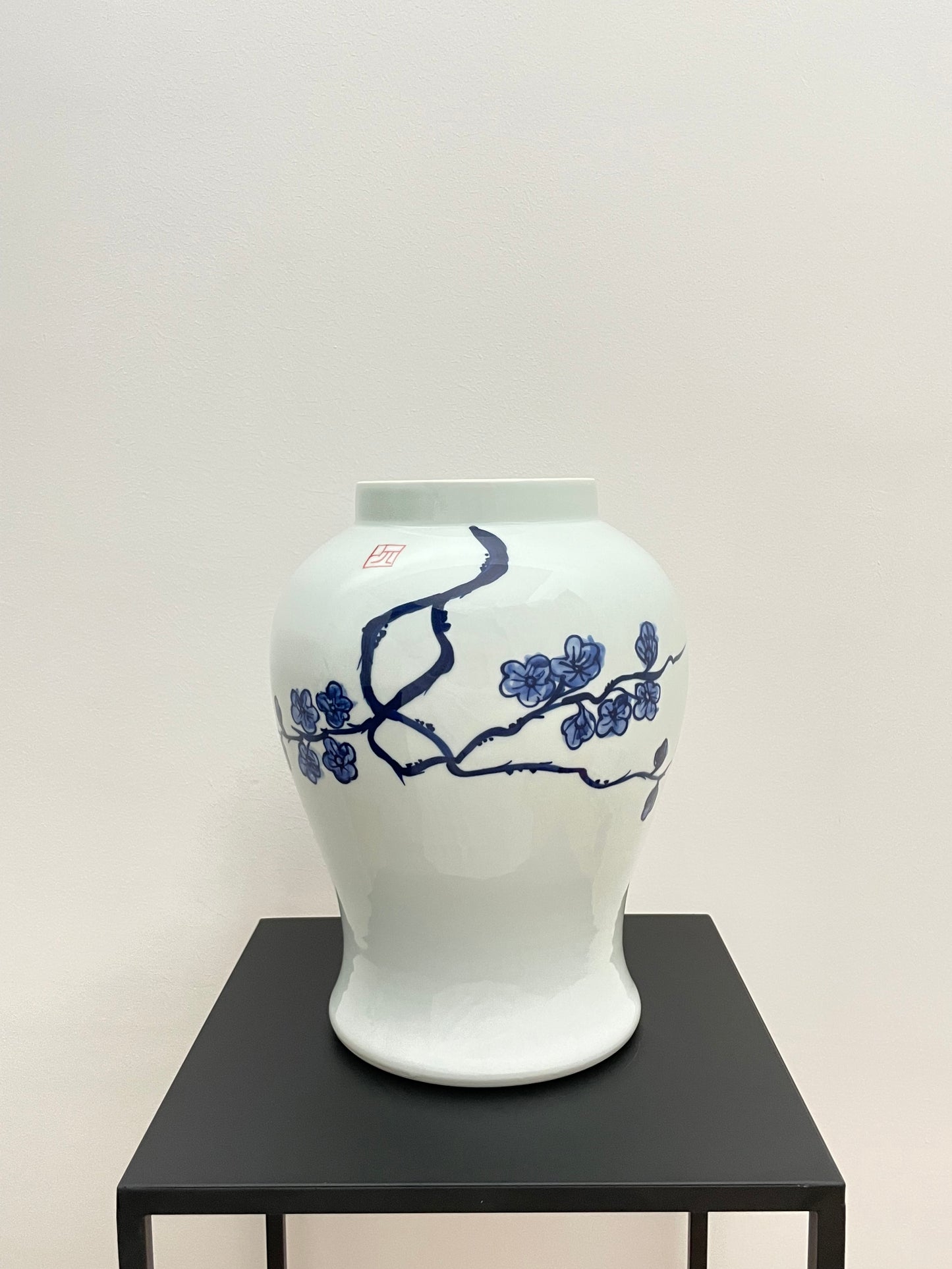 Porzellanvase, handbemalt, weiß, 30cm