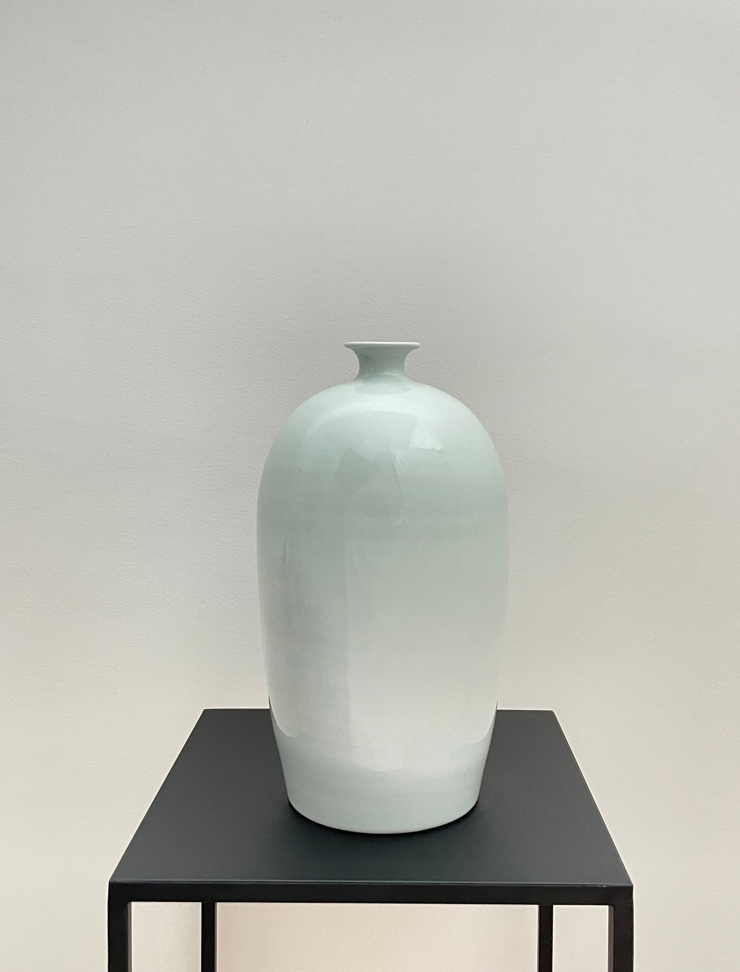 Porzellanvase, handbemalt, weiß, 33cm