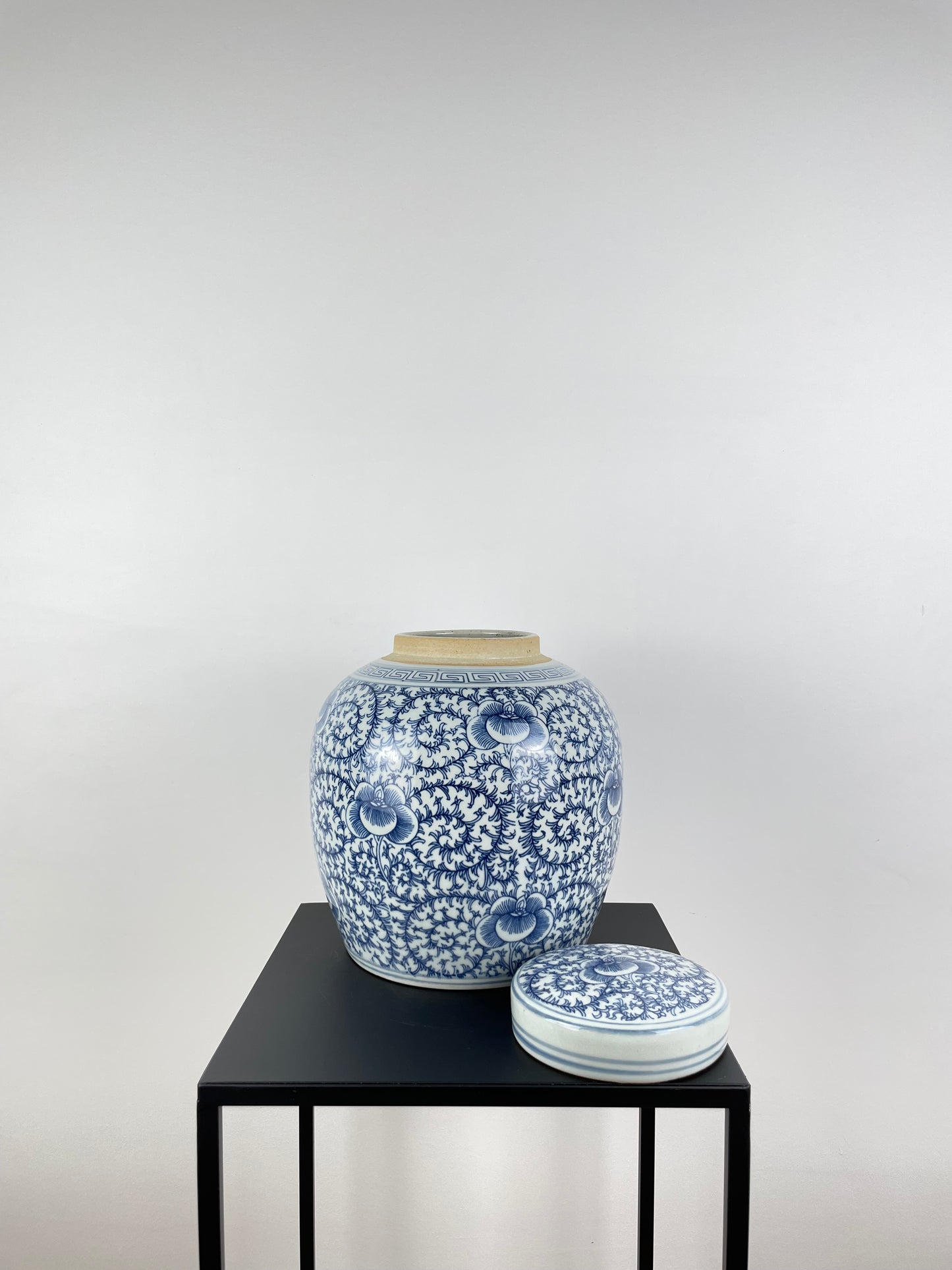Porzellanvase, weiß blau, handbemalt, 22cm