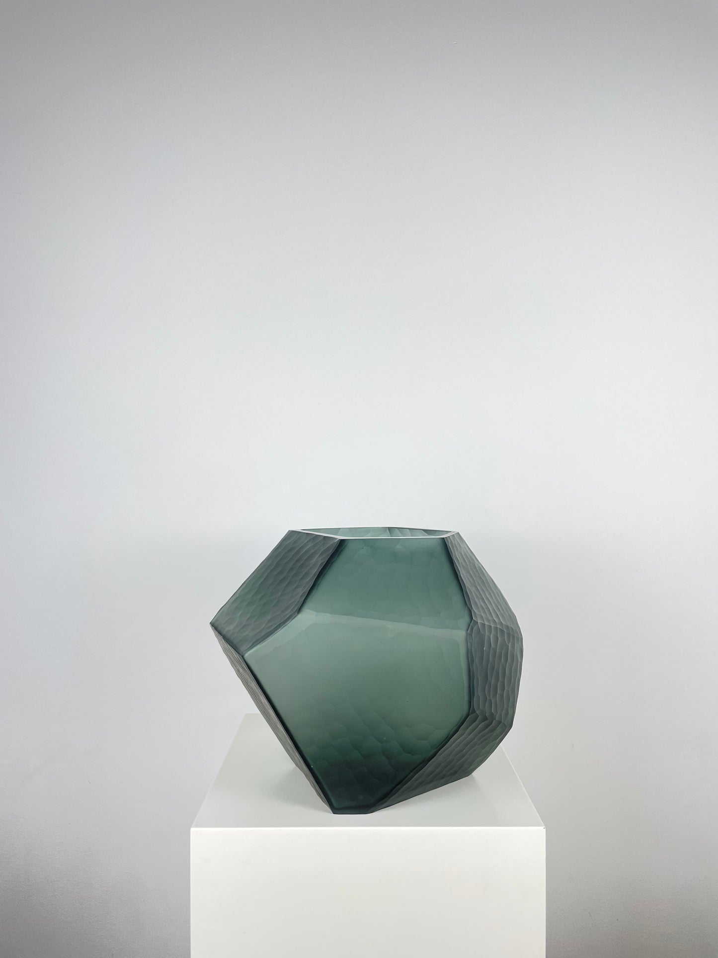 Glasvase, "The Rock small" mundgeblasen, grau, 22cm