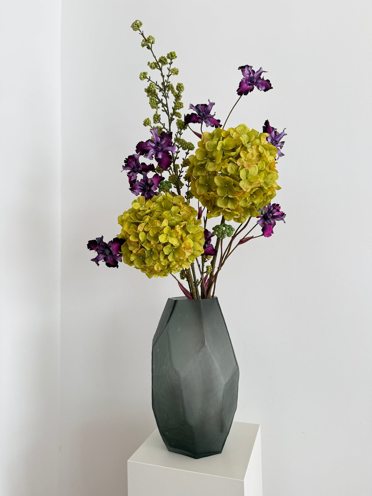 Kunstblumen Bouquet „Golden Hour“ – Hortensie, Liebesperlenstrauch & Iris wie echt