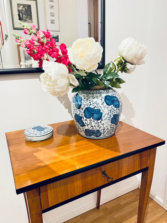 Porcelain vase, white and blue, hand-painted, 24 cm