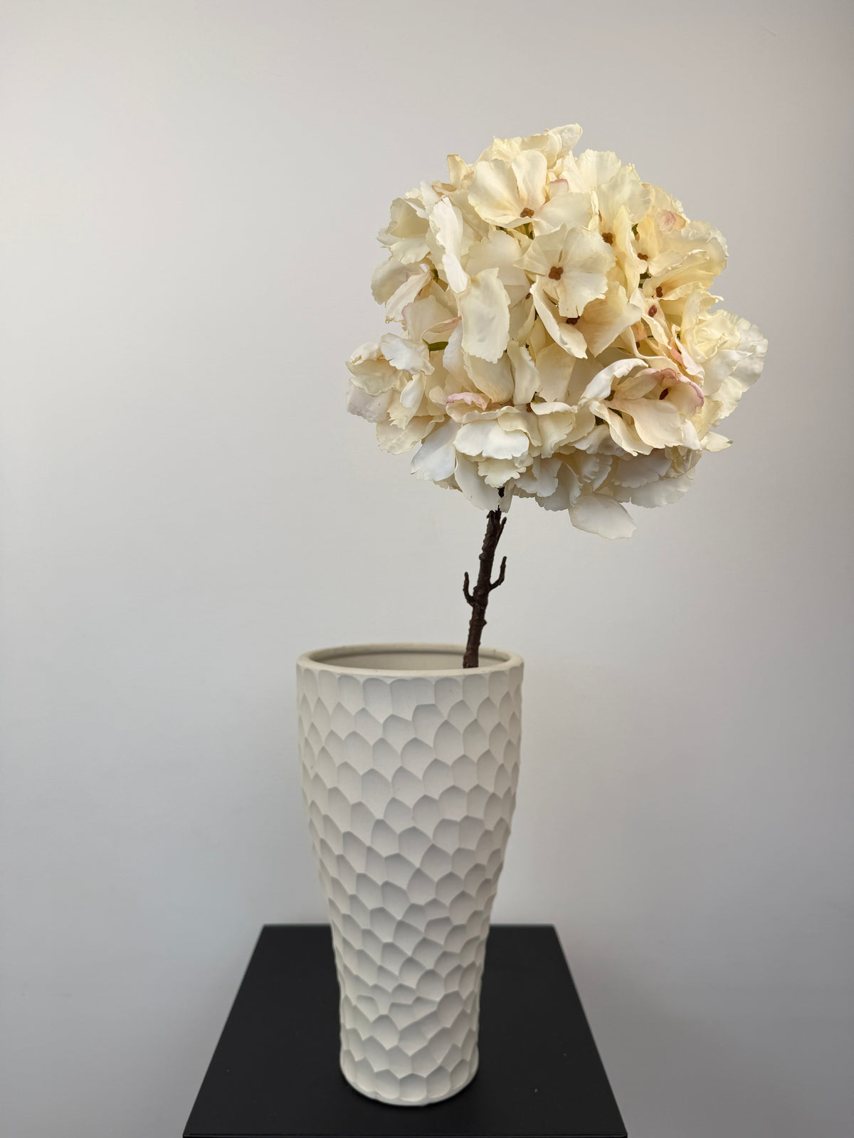 Künstliche Hortensie wie echt, creme, 64cm, Seitenansicht – Silk-ka