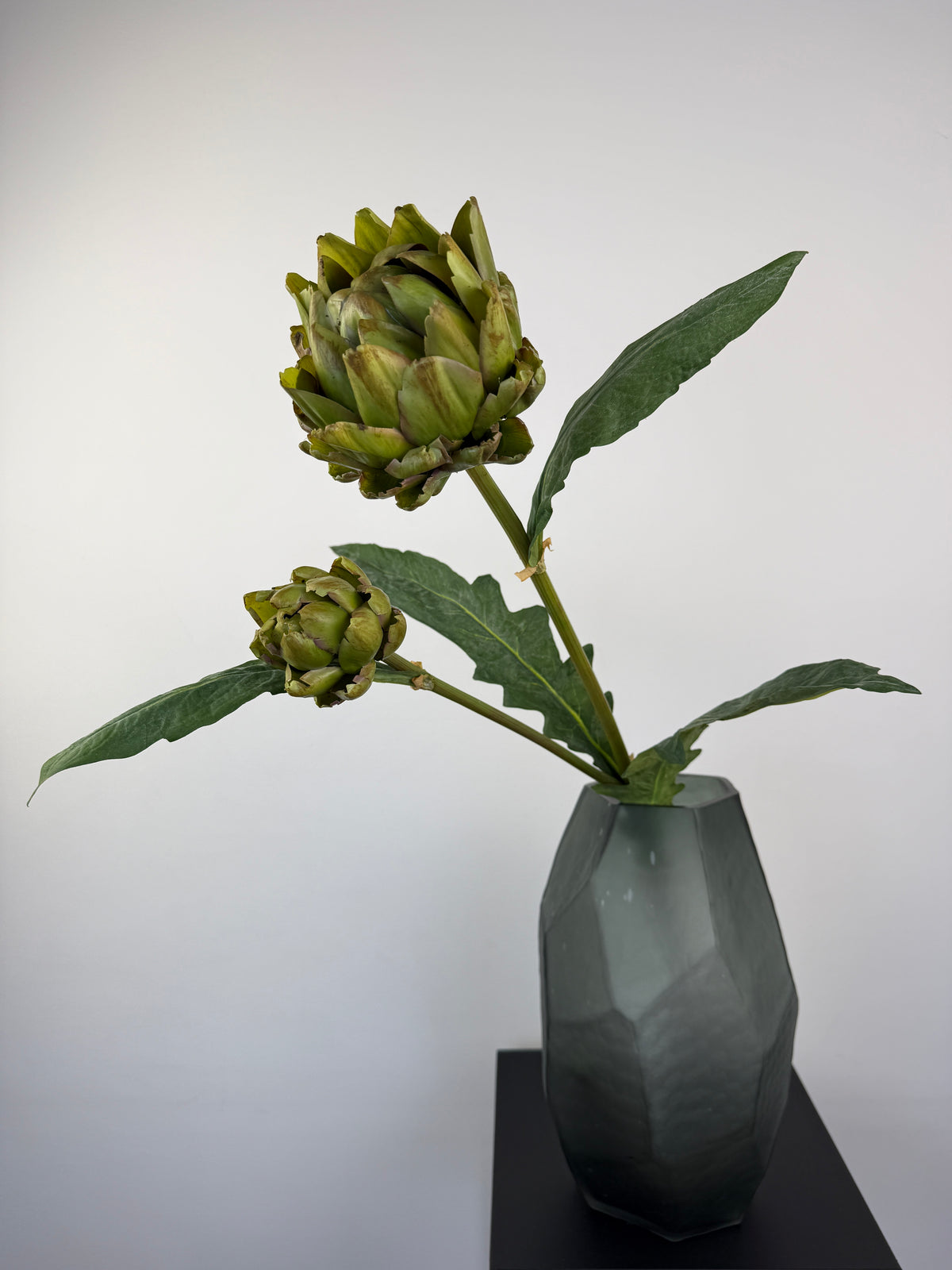 Künstliche Artischocke wie echt, grün, 99cm, Seitenansicht – Silk-ka