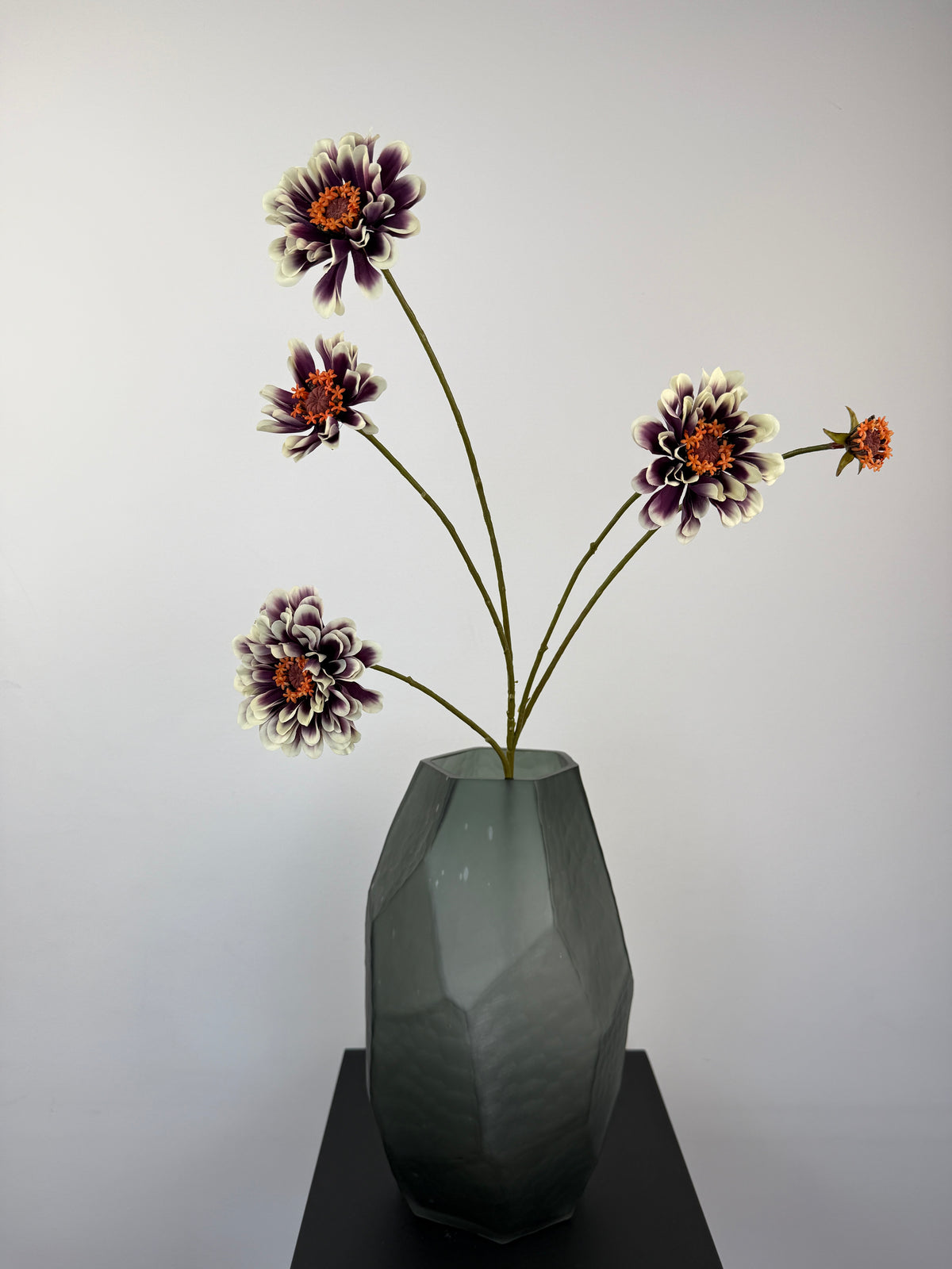 Künstlicher Zinnienzweig wie echt, creme/lila, 90cm – Silk-ka
