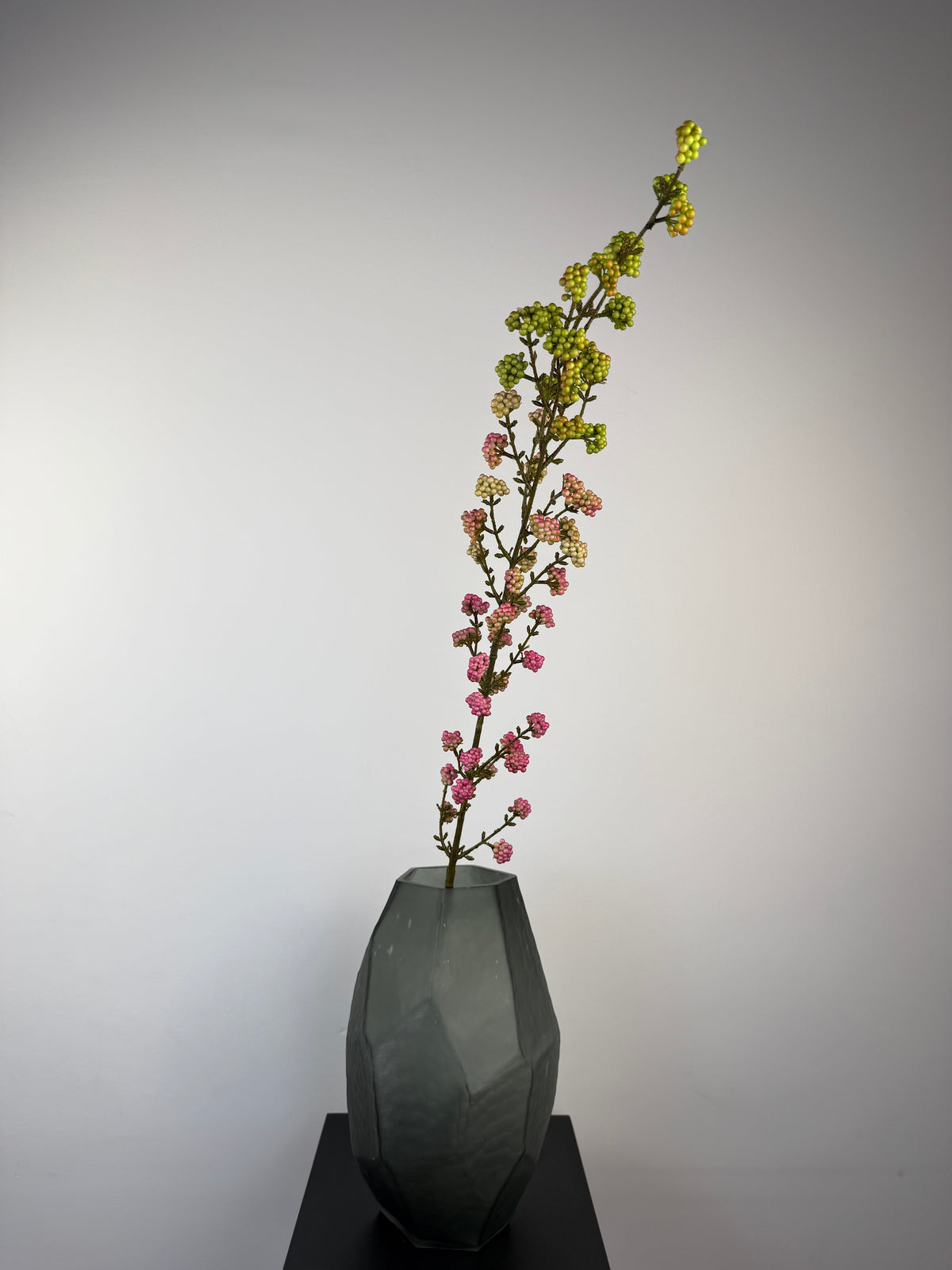 Künstlicher Liebesperlenstrauch wie echt, grün/rosa, 120cm, Ansicht 2 – Silk-ka