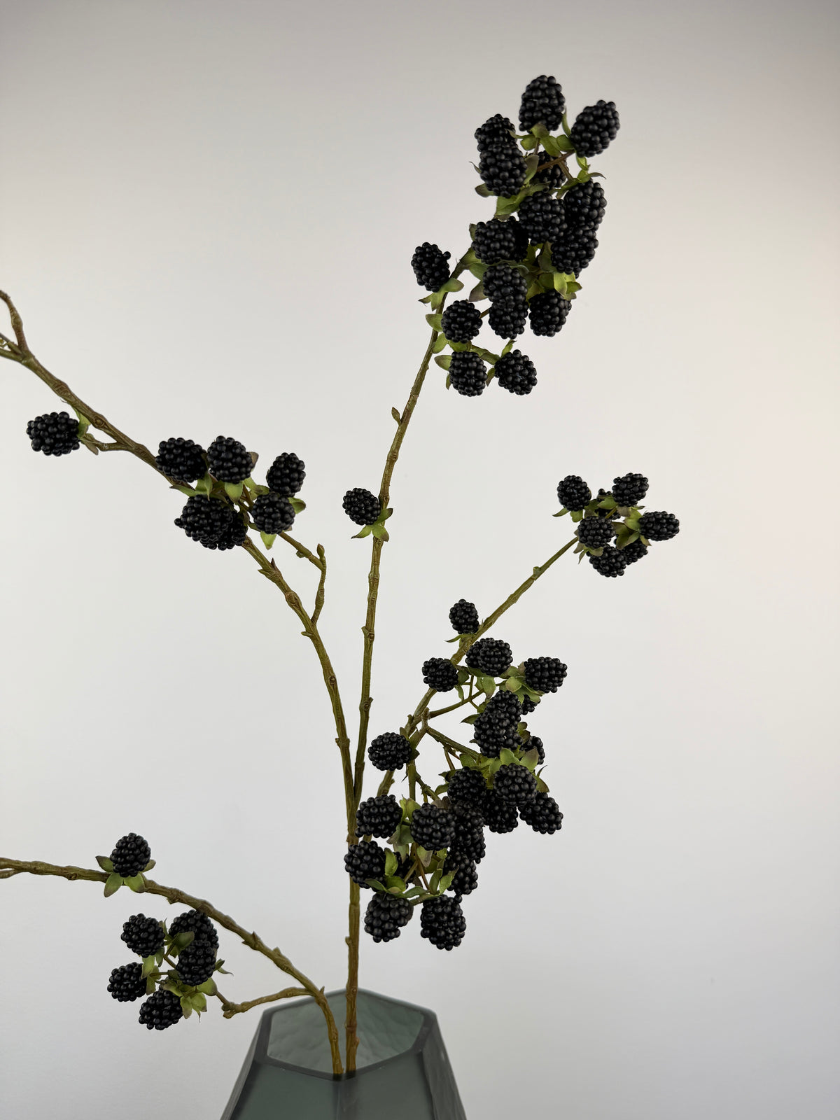Künstlicher Brombeerzweig wie echt, schwarz, 105cm, Ansicht 2 – Silk-ka