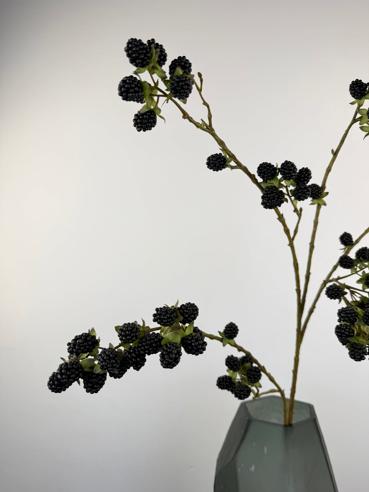 Künstlicher Brombeerzweig wie echt, schwarz, 105cm, Ansicht 3 – Silk-ka
