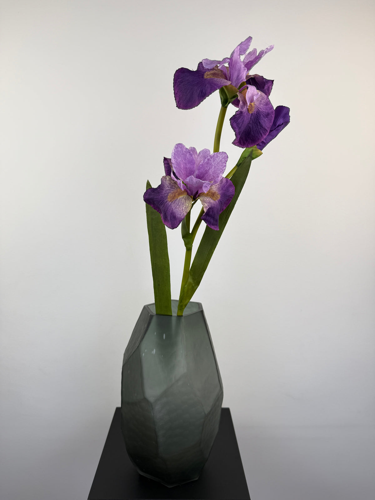 Künstliche Iris wie echt, lila, 77cm, Ansicht 2 – Silk-ka
