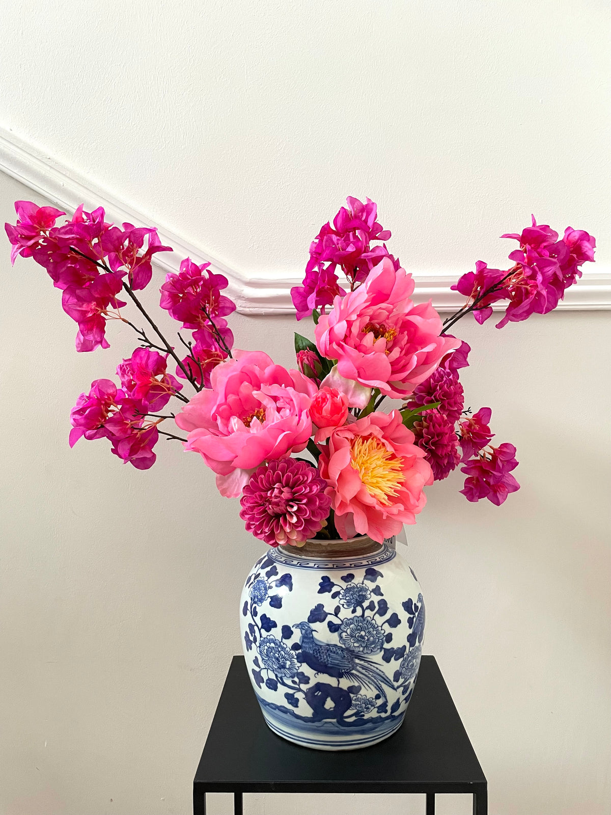 Kunstblumen Bouquet „Pretty in Pink“ – Pfingstrosen, Dahlien & Bougain –