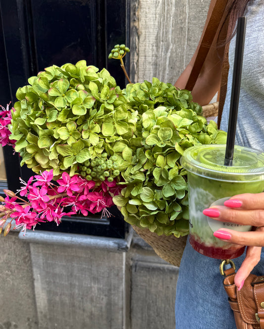 Kunstblumen Bouquet "Strawberry Matcha Latte"