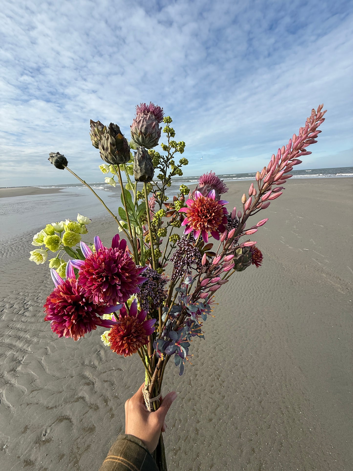 Artificial flower bouquet "Wildberry Dreams"