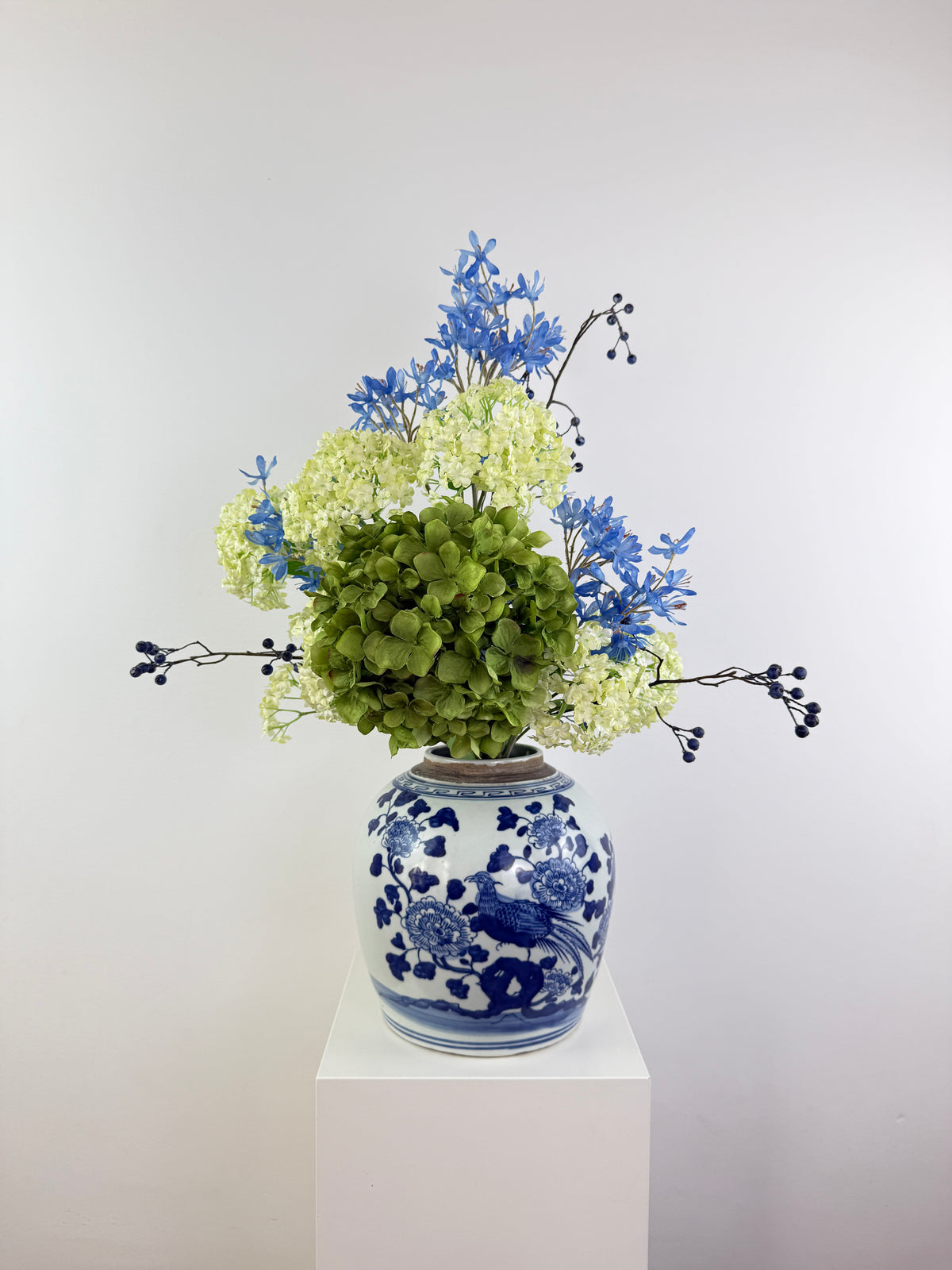 Kunstblumen Bouquet „Blue Love“ – Glockenblume, Hortensie & Schneeball wie echt